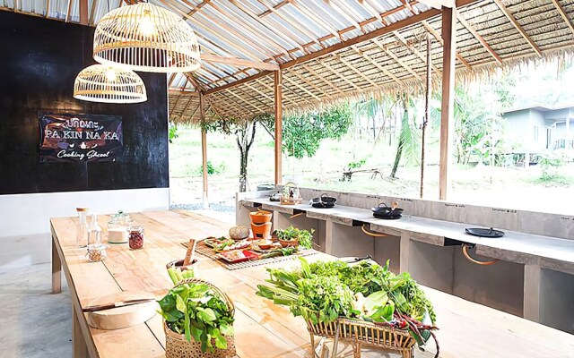 Tropical Chalet Khaolak