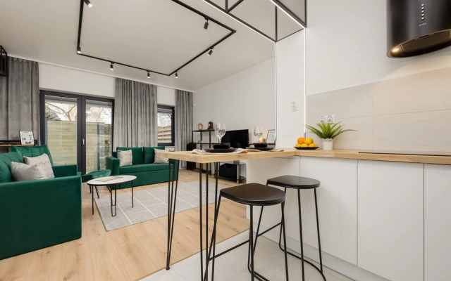 Warsaw Apartment With Terrace by Renters