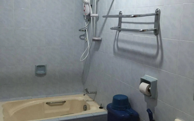 Teluk Batik Holiday Apartment