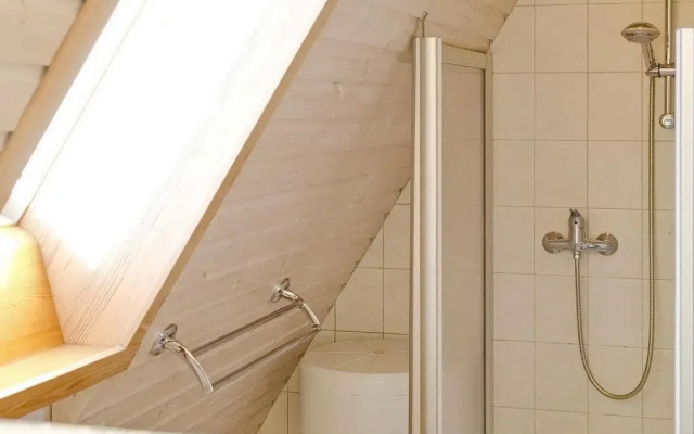 An der Steilküste Finnhütte 01