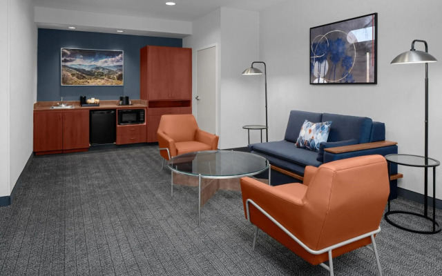 Courtyard by Marriott San Diego Central
