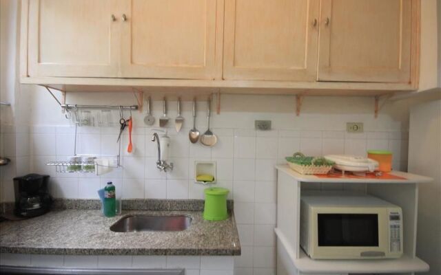 Gohouse - Dutra 102