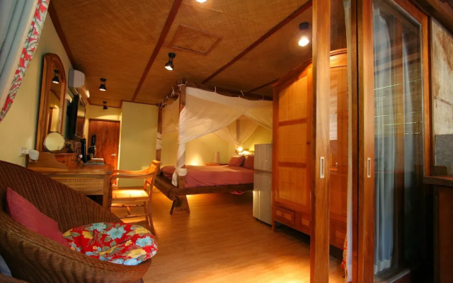 A Fei Surf Inn II - Tiki House