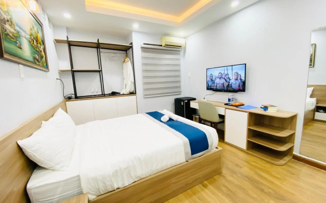 Home Away Homestay, City Center, D1