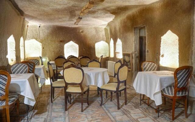 Gibos Cave Hotel