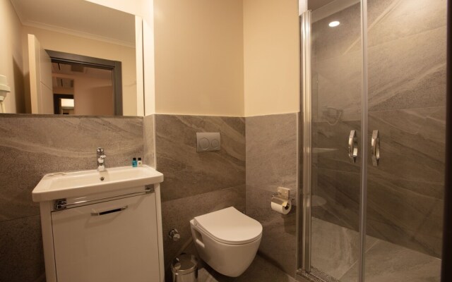 Valent Otel Business