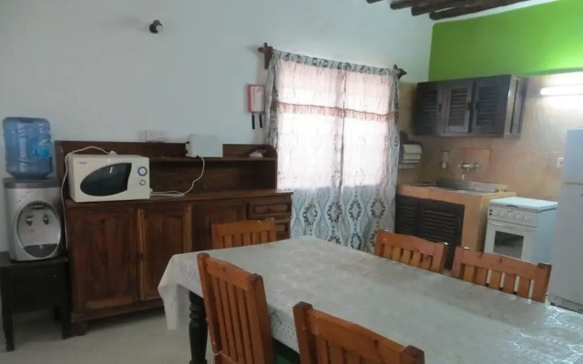 Villa Tuffah 3 Minutes Walk to the Beach - The Villa Comprises