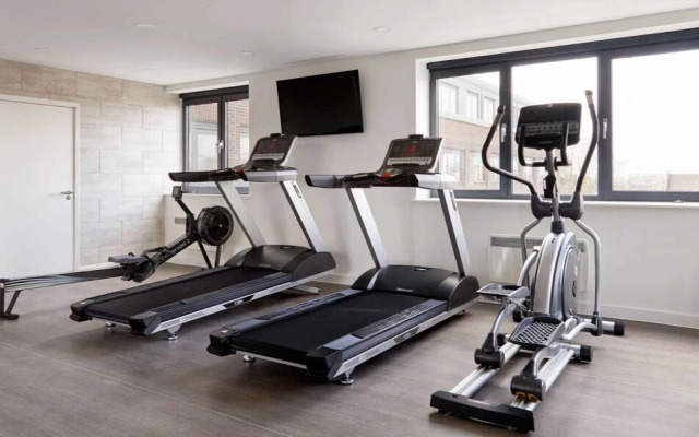 City Stay Apartments - Platform