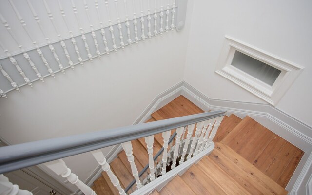 Liiiving - Downtown & Riverside Balcony