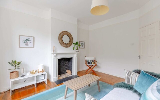 Serene & Stylish 1BD Flat - Tooting Bec!