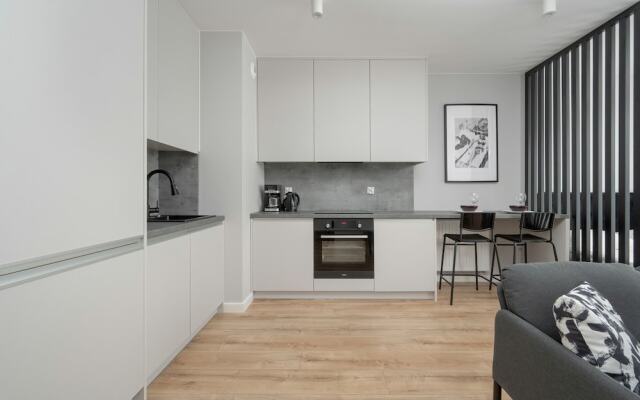 Elegant Studio Free Garage by Renters