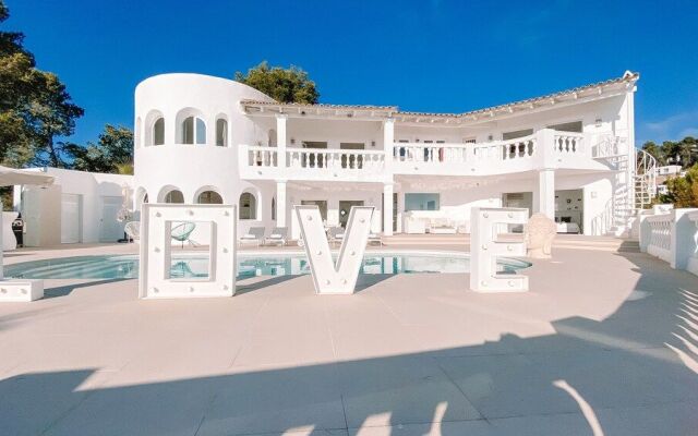 Villa The White Pearl