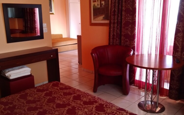 Polychrono Beach Hotel