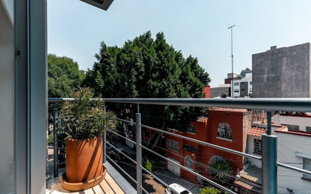 Beautiful apt. w/balcony near La Condesa