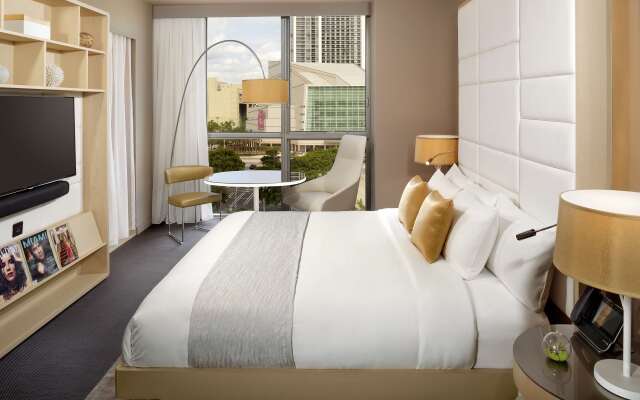 The Gabriel Miami Downtown, Curio Collection by Hilton