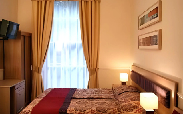 Admiral Hotel at Park Avenue