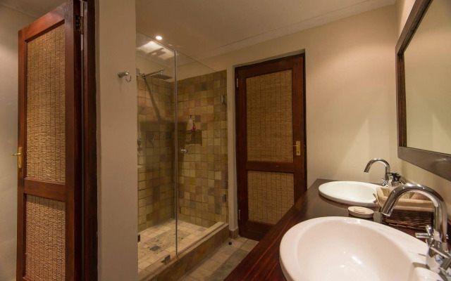 Inyati Game Lodge