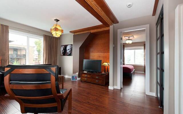 Commercial Drive Accommodations