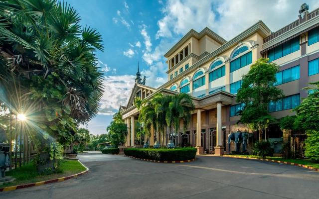 Pacific Hotel & Spa