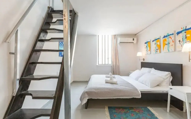 Home of Art in Neve-Tzedek Heart