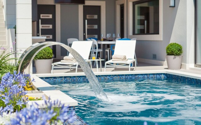Beachfront Villa Azzurro With Pool