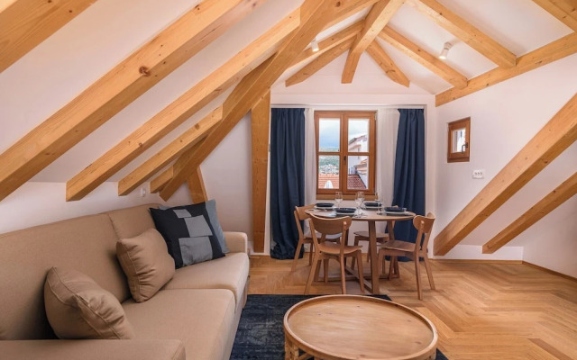 Oleander Center Suites
