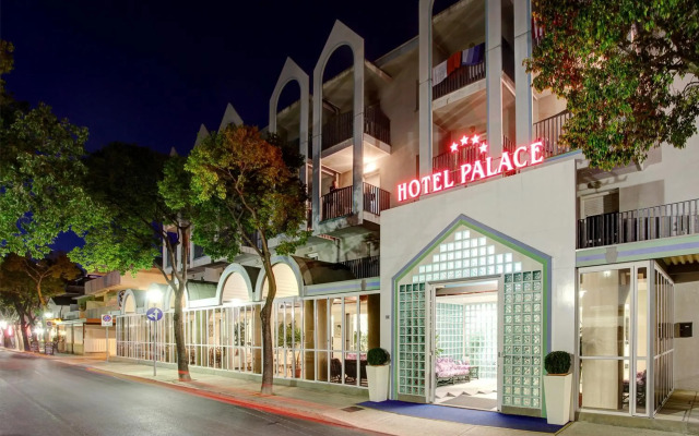 Hotel Palace