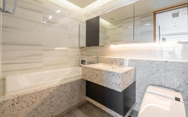 LCT Residence Y Collection