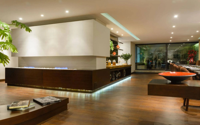 Nico ApartaSuites