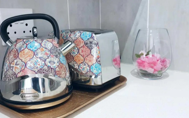 Secure, Self-catering Studio in Sunninghill, Sandton