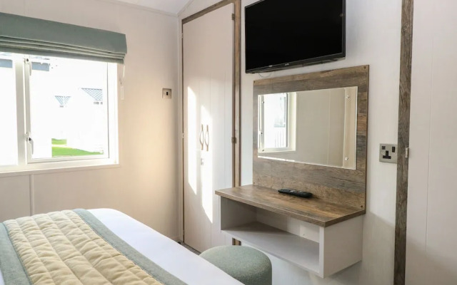 Broadland Sands Lodge