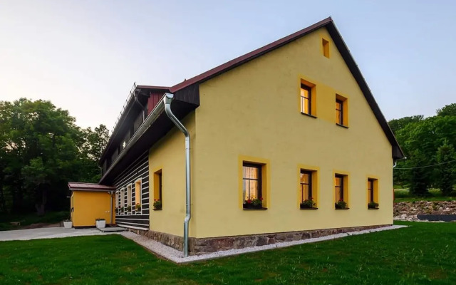 Villa Near Prkenny Dul With Sauna