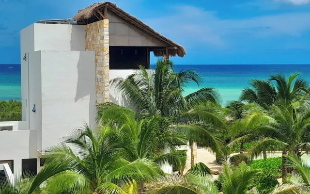 Corcomoran Luxury Beachfront house