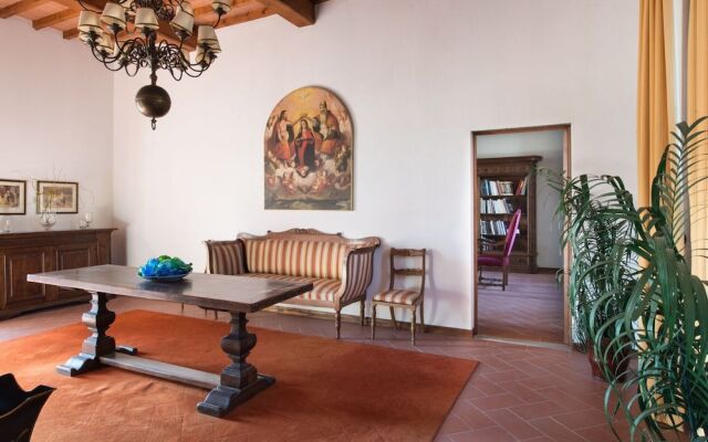 Restful Holiday Home in Reggello With Swimming Pool