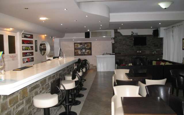Nikolas Hotel
