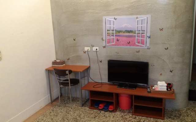 Caitlyn Hostel II