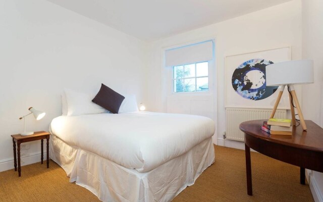 London Bridge Hideaway
