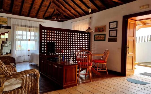 Casa Rural Manos de Oro by Isla Bonita