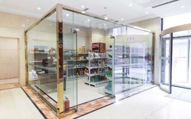 Golden Cup Automobile Building