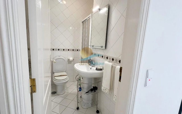 Oura Praia Hotel And Apartments