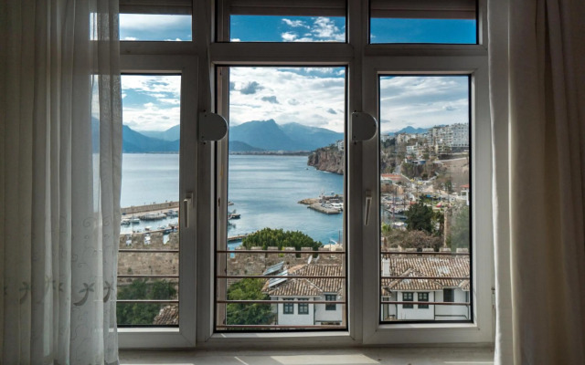 Mavi Avlu Old Town Apartments