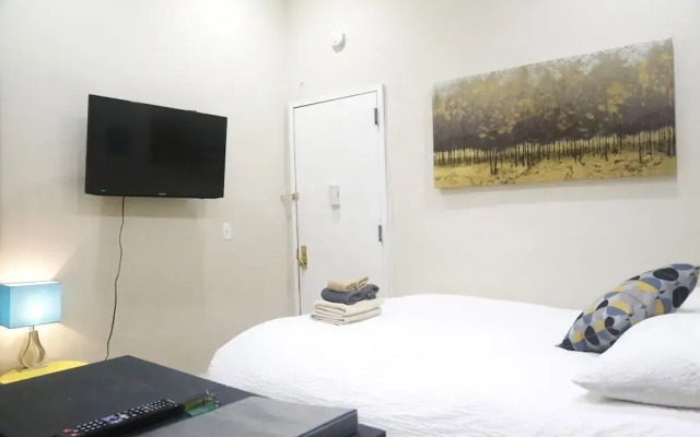 The Nomad Suites & Apartments