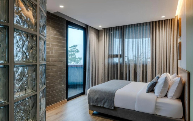 Heiss Hotel By Jalo