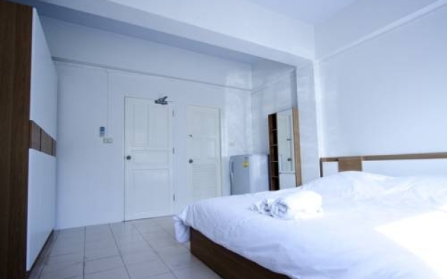 Room@Chalong