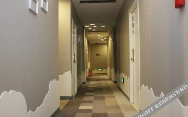 Pinyi Fashion Express Inn