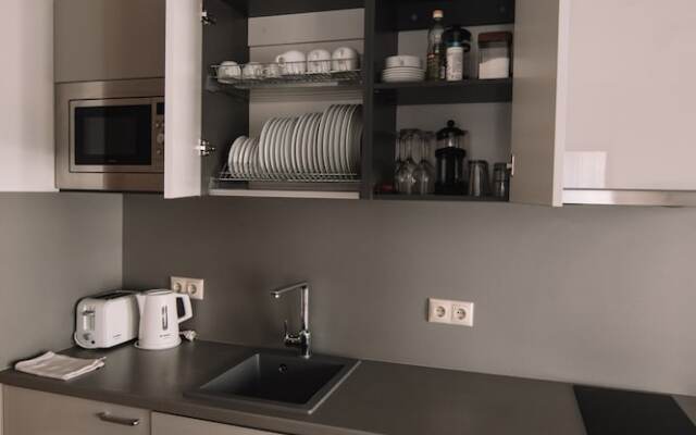 Merepargi ApartHotel & Cafe