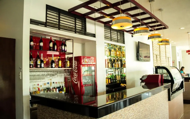 Casablanca Suites Near Airport