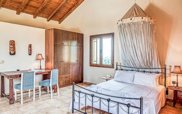 Beautiful Home in Finikia With Wifi and 3 Bedrooms