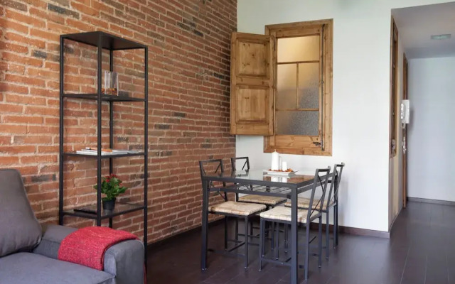 Comfortable Family Apartment With Balcony