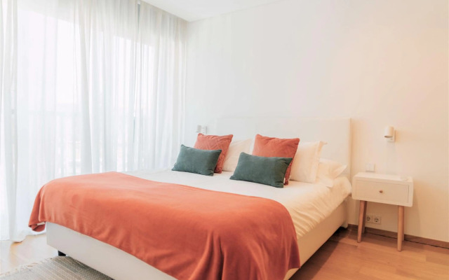 Oporto Yellow Apartments